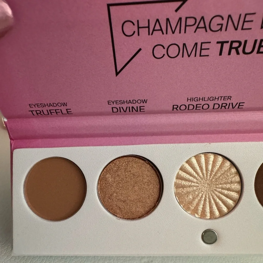 OFRA signature palette luxe eyeshadow